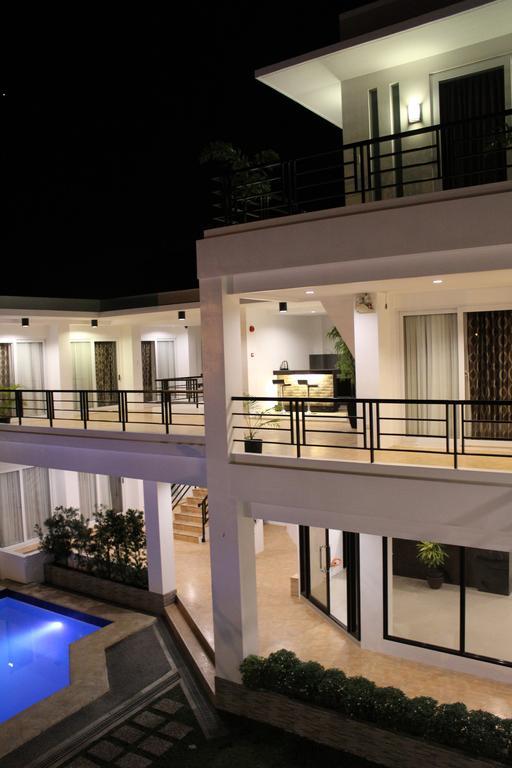 Be-Ing Suites Davao Екстер'єр фото
