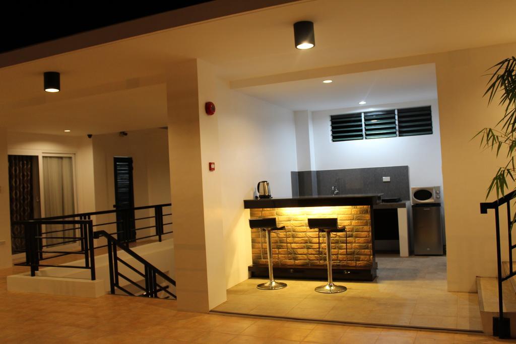 Be-Ing Suites Davao Екстер'єр фото