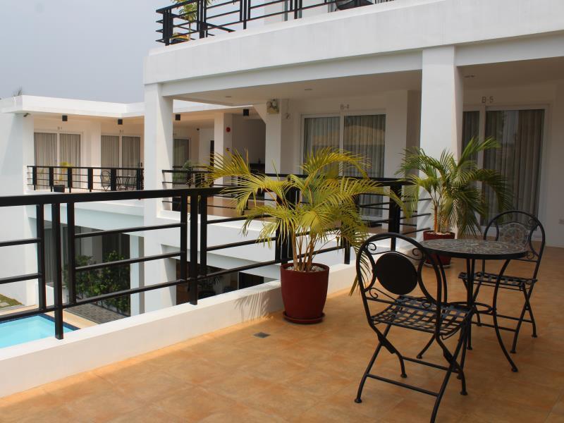 Be-Ing Suites Davao Екстер'єр фото