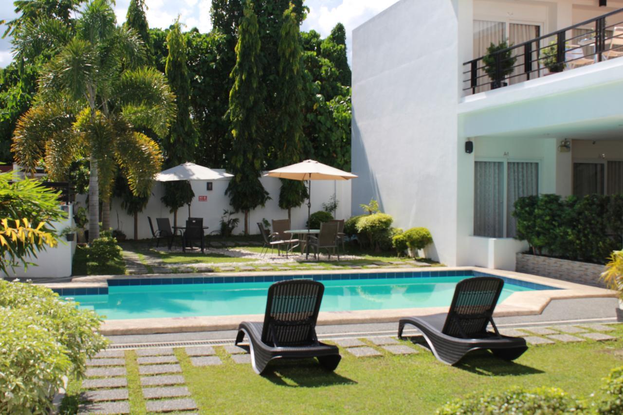 Be-Ing Suites Davao Екстер'єр фото
