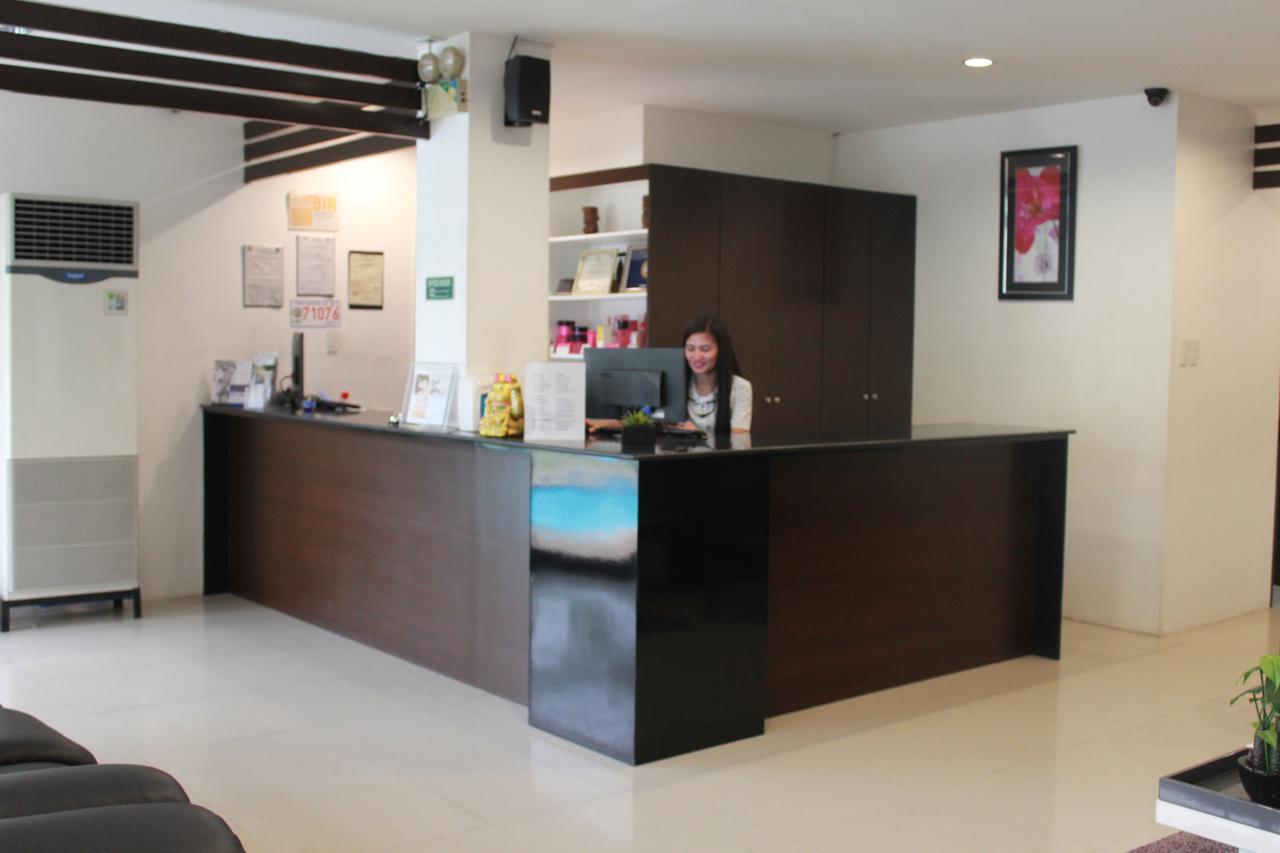 Be-Ing Suites Davao Екстер'єр фото