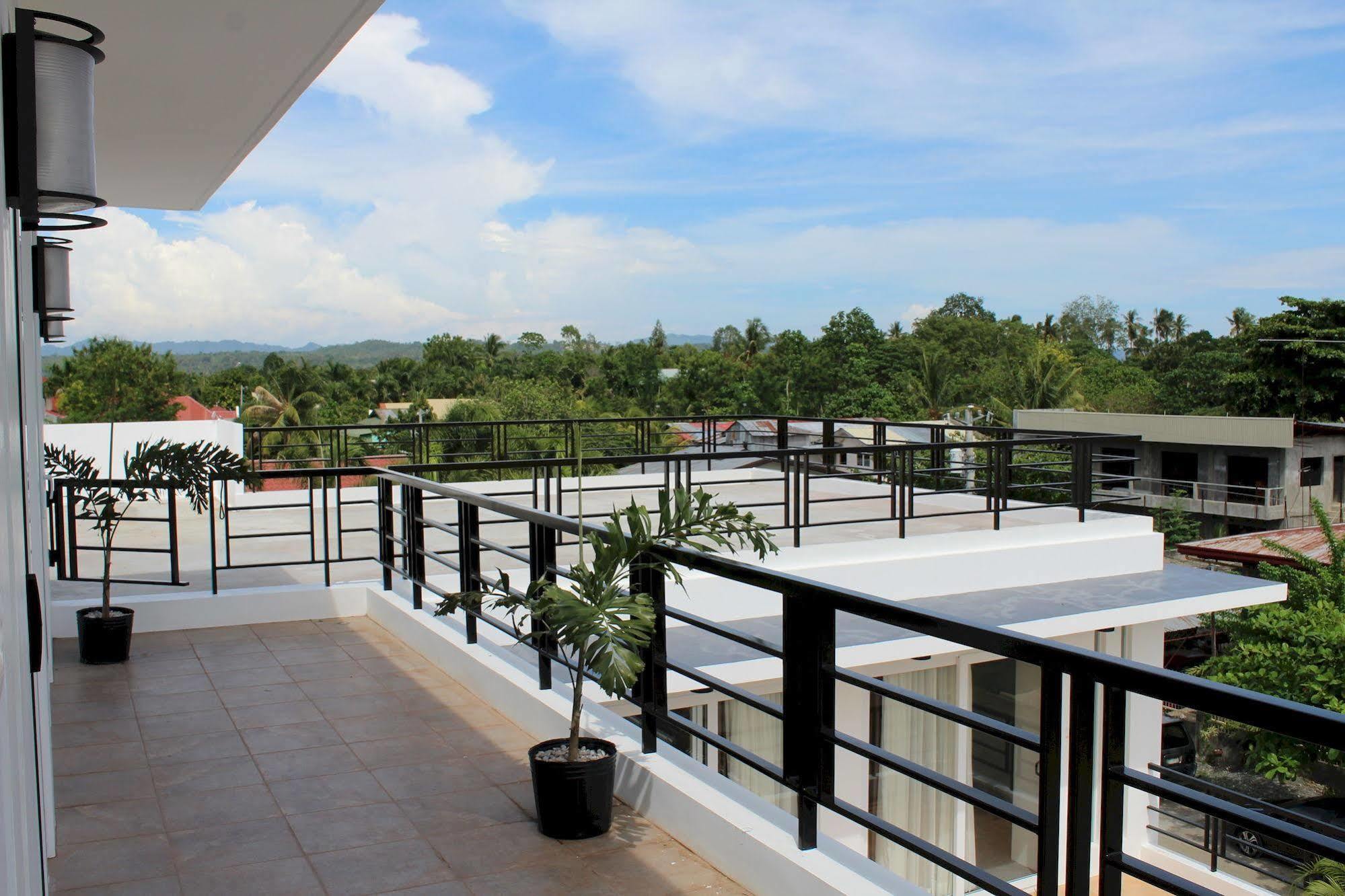 Be-Ing Suites Davao Екстер'єр фото