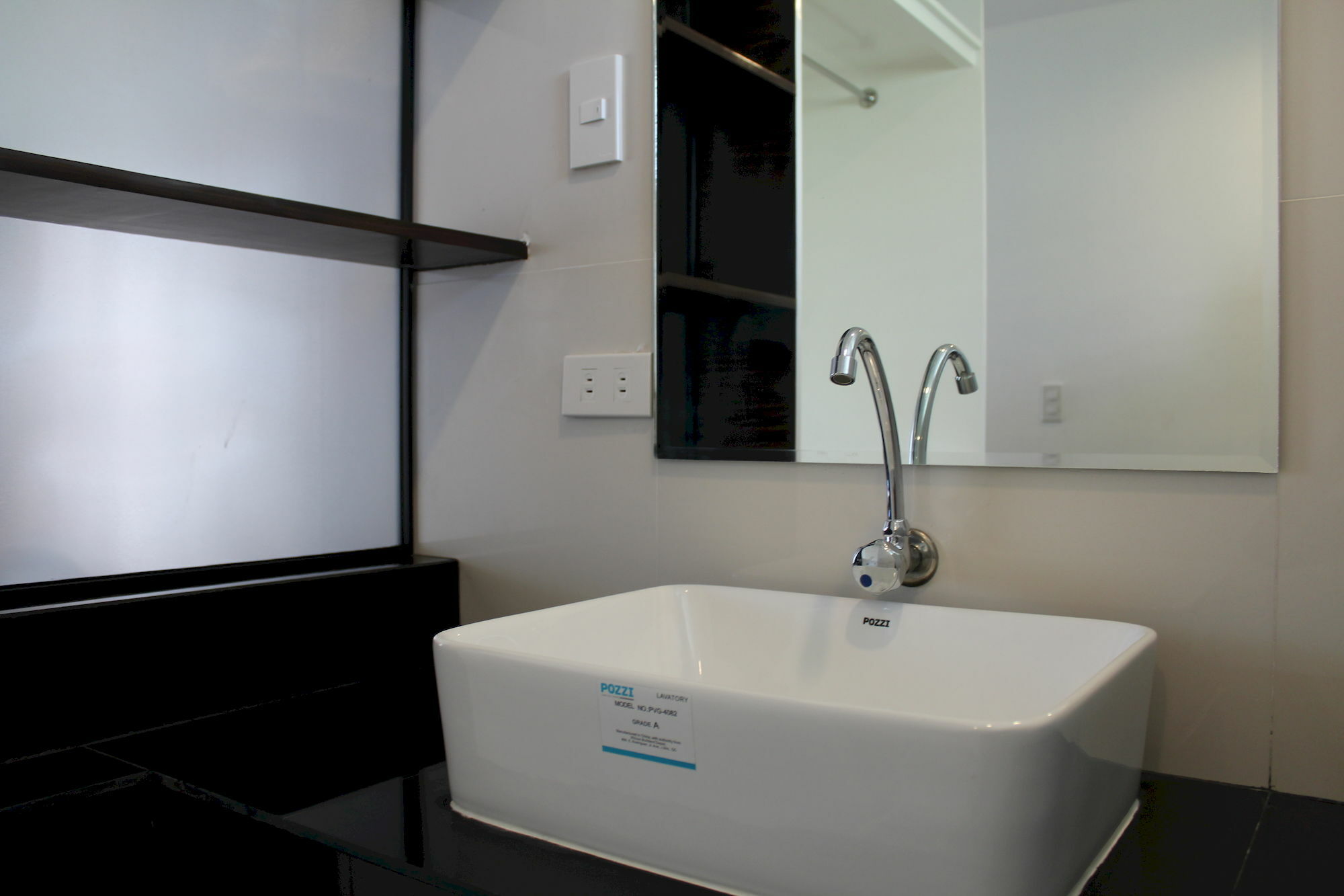 Be-Ing Suites Davao Екстер'єр фото